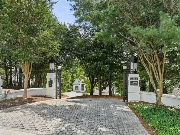 2265 Sidney Dr, Gainesville, GA 30506