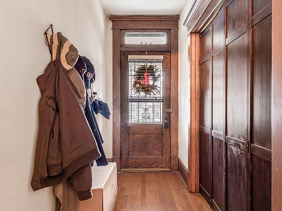 2nd image of 820 Park St #818