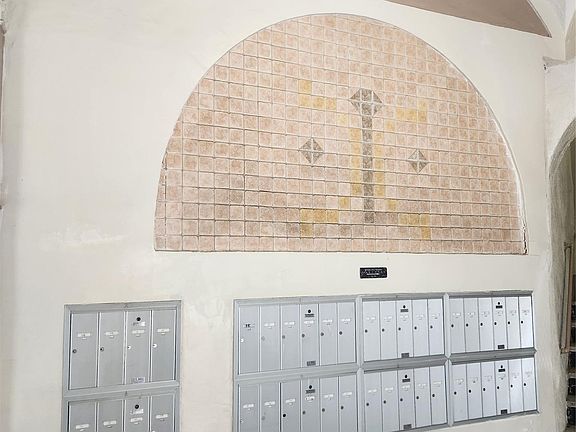 2nd image of 941 Jerome Avenue #8G
