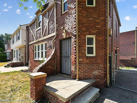 2nd image of 6420 London St