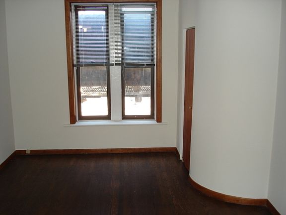 4th image of 1312 S Wabash Ave APT 4