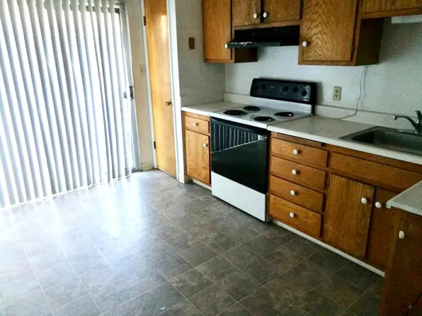 20451 John Dr, Castro Valley, CA 94546