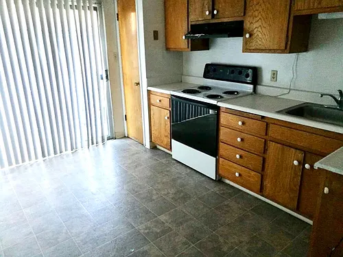 20451 John Dr Photo 1