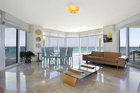 Living Room / Dining Room