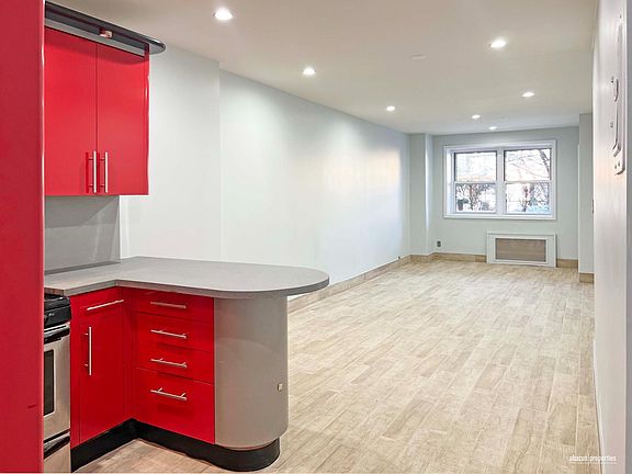 3rd image of 2035 E 7th St APT 1D