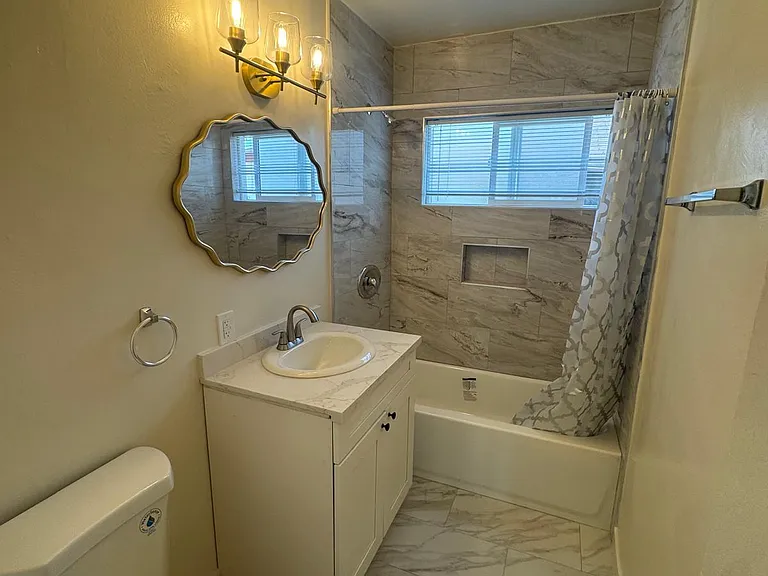 1505 E Kay St #4 — Photo 18