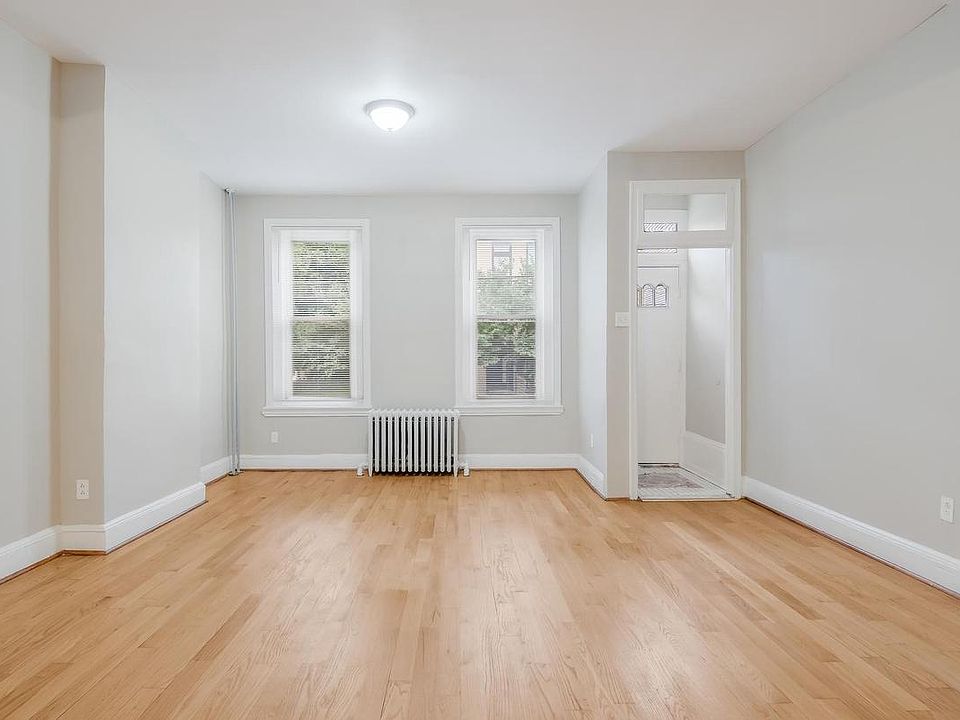 1st image of 1456 N 28th St