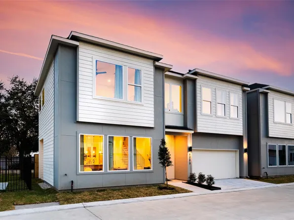 8913 Knoll Branch Dr, Houston, TX 77080