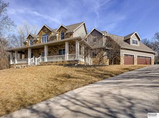 1126 Willow Wood Cir, Omaha, NE 68152