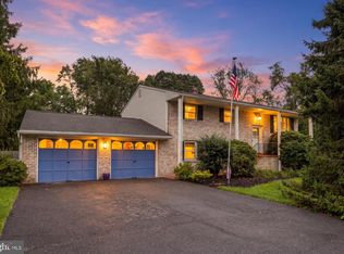 426 Jennifer Dr, New Cumberland, PA 17070