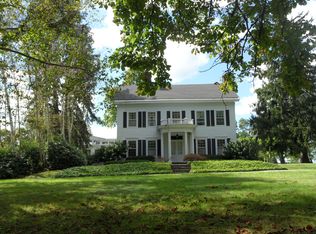 823 Old Quaker Hill Rd, Pawling, NY 12564