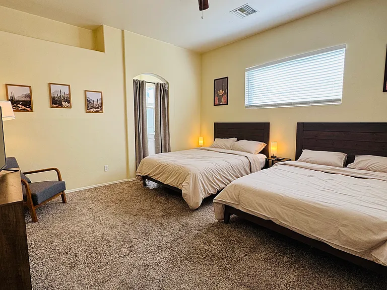 233 N Desert Park Pl — Photo 13