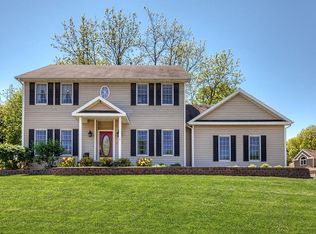 6322 Oakwood Dr, Urbandale, IA 50322