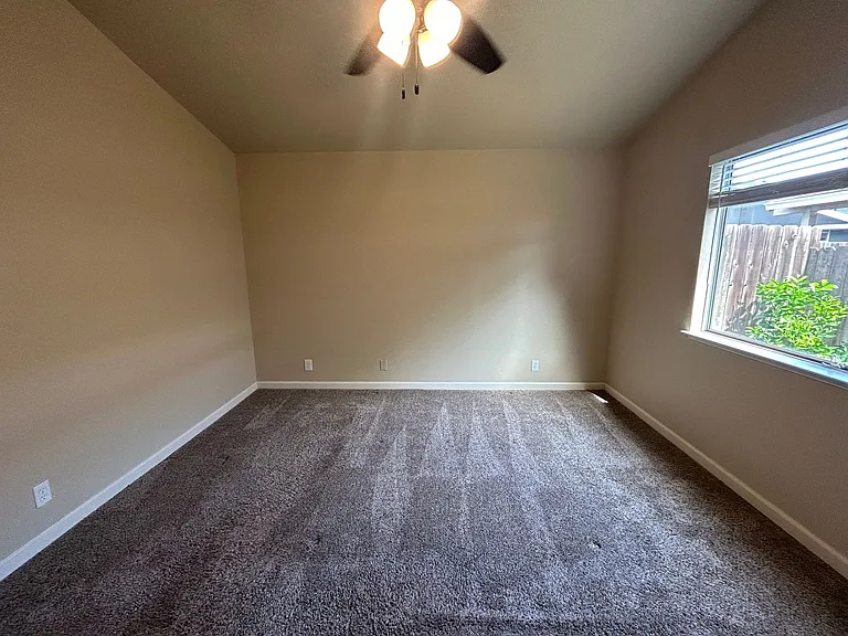 2924 Merle Ave — Photo 17