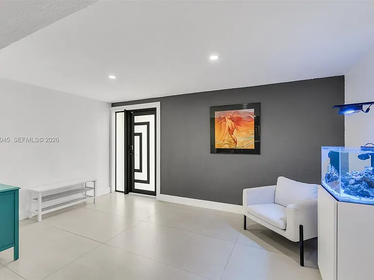 11220 SW 181st Ter — Photo 5