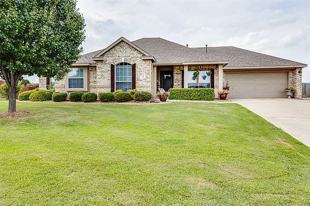 1st image of 115 Palomino Dr