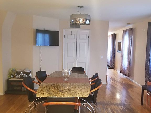 4th image of 8 King James Ct