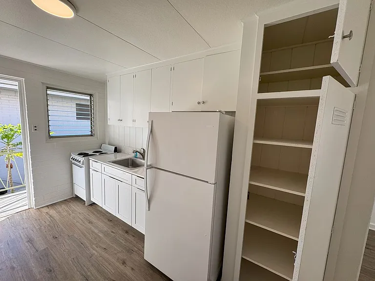 1116 Isenberg St — Photo 27