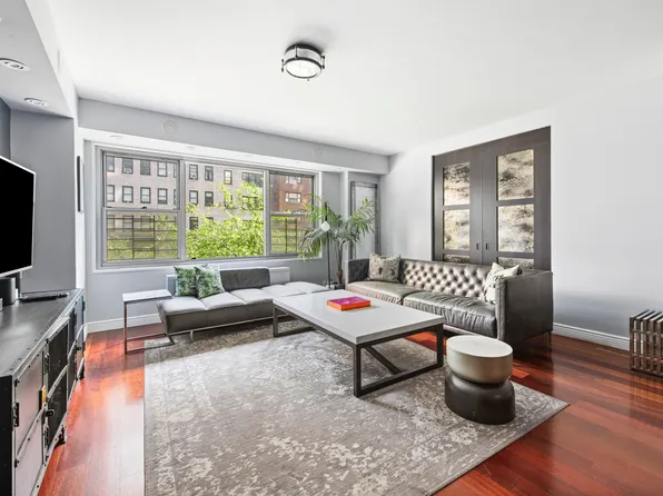 400 East 56th Street 3D image 3 of 17