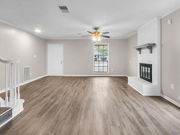 4th image of 1300 Pampas Dr