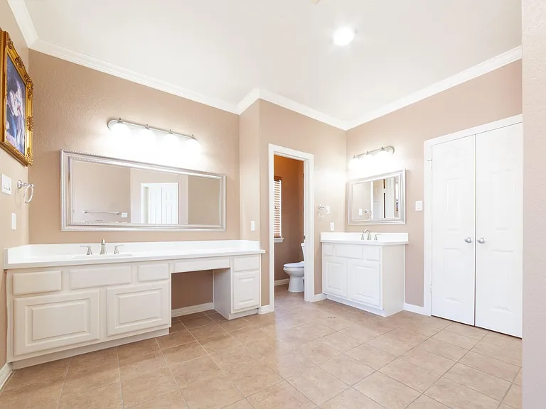 3206 Holly Thicket Dr — Photo 24