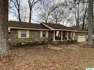 910 Gable Cir SW, Hartselle, AL 35640