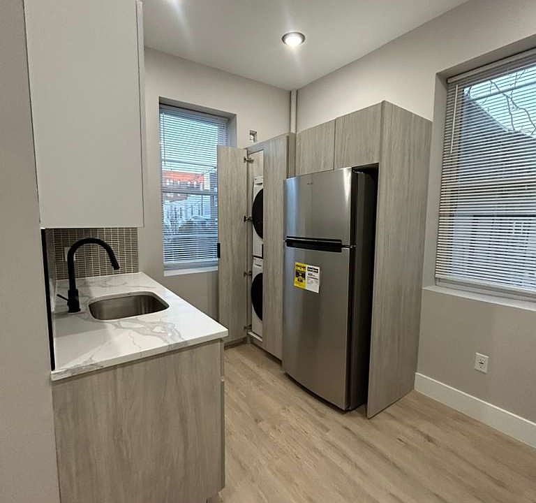 1st image of 5008 Palisade Ave #A4a