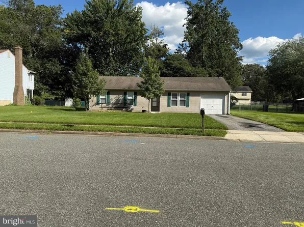 113 Primrose Ln, Carneys Pt, NJ 08069