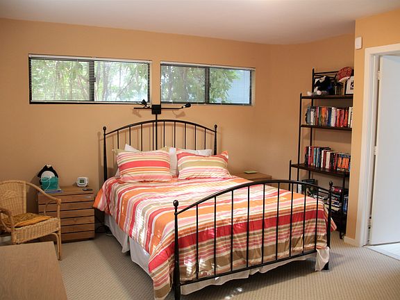 4th image of 3 Deerfield Way