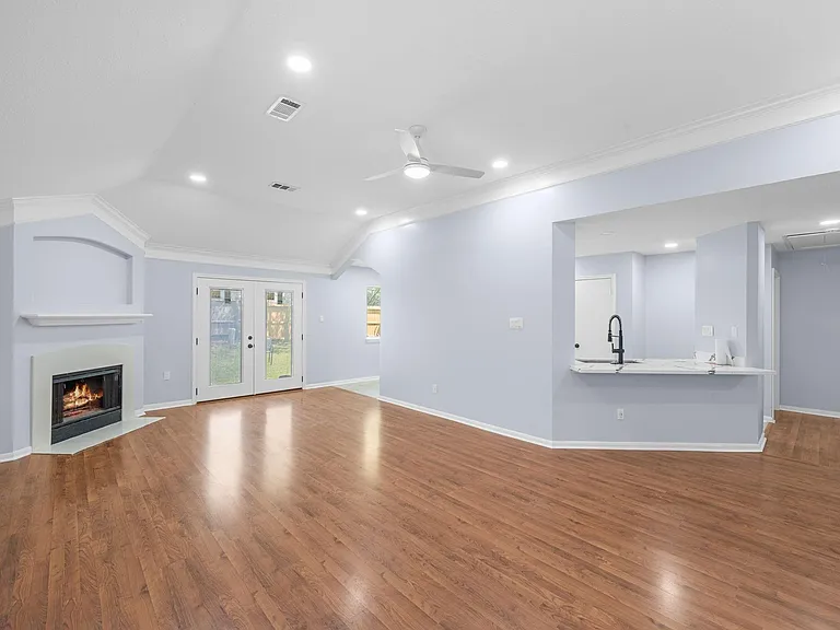 3910 Crystal Pass Ct — Photo 8