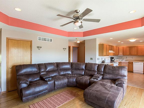 4th image of 1330 Logan Ct