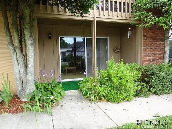 1st image of 427 A 12 6th Ave