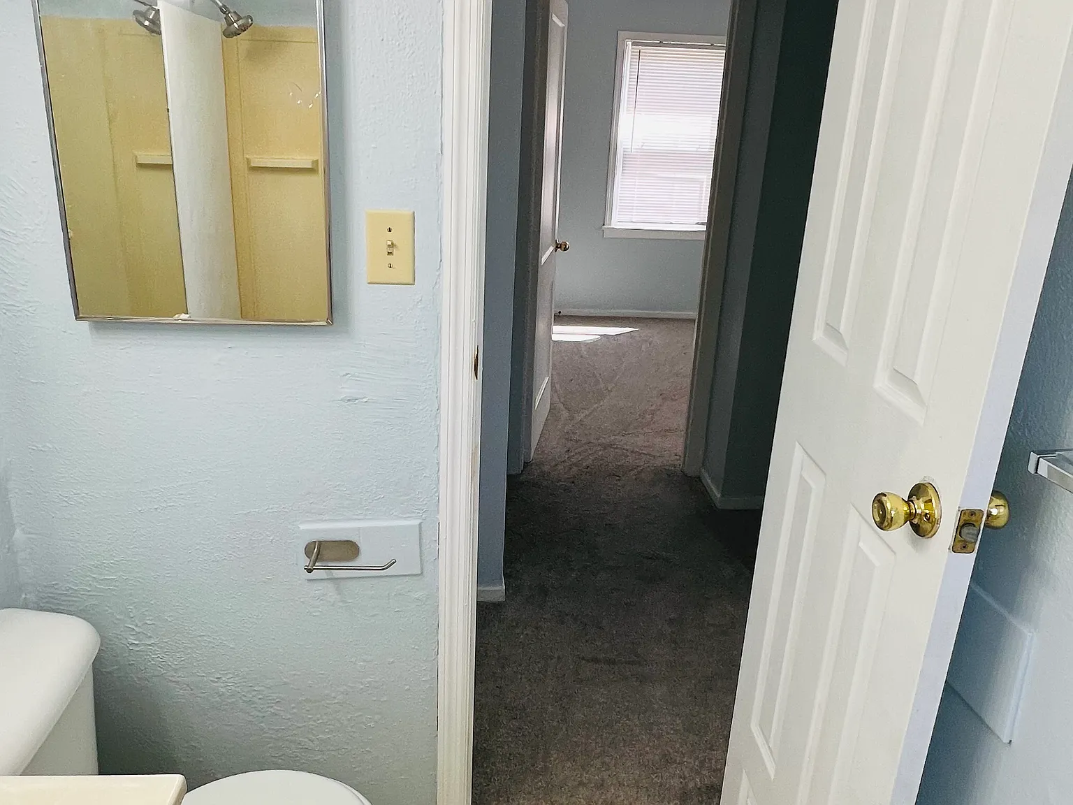 2 bed, 800 sqft, $1,150 — Photo 2