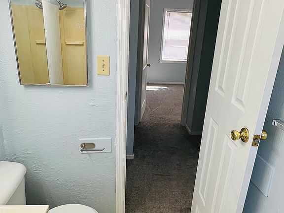 2nd image of 743 Valerie Ln