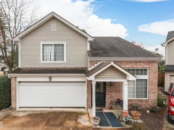 2400 Grand Fir Dr, Greenwood, IN 46143