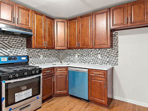 2nd image of 4135 De Reimer Ave #C