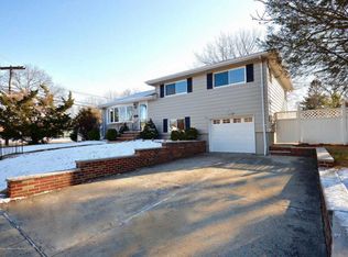 141 Delong Ave, Dumont, NJ 07628