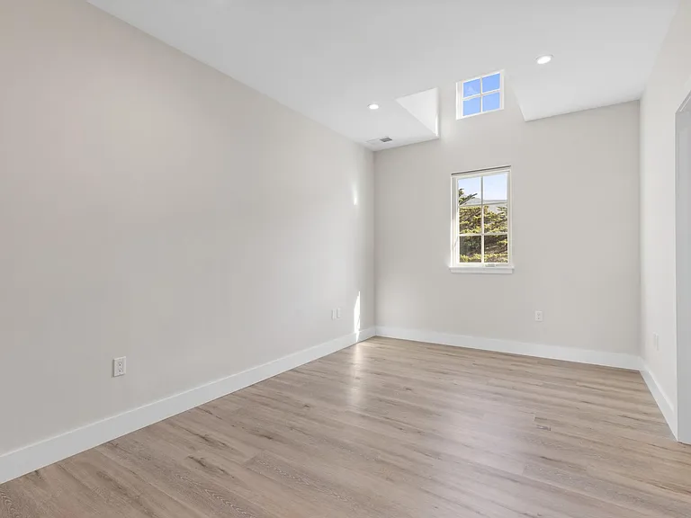 195 Carmel Ave #A — Photo 8