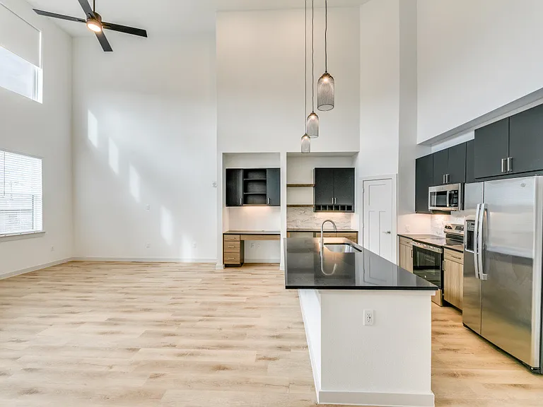 Burnett Lofts at Bishop Ridge — Photo 41