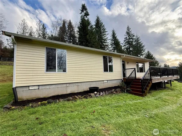 2037 Delameter Road, Castle Rock, WA 98611