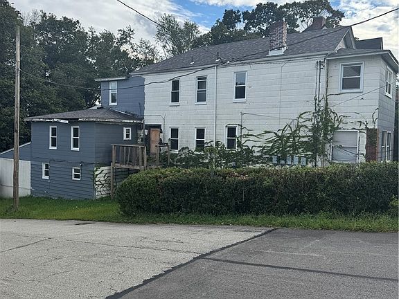 3rd image of 9930 Frankstown Rd