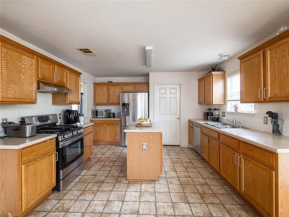 4th image of 505 Grey Feather Ct