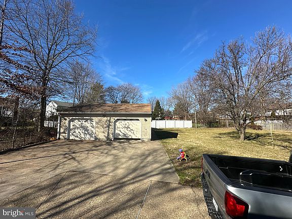 5th image of 709 Morningside Ct