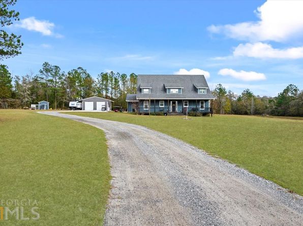 26 Hollow Oak Dr, Pembroke, GA 31321