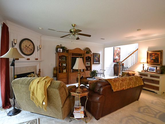 3rd image of 11143 Castlemain Cir S