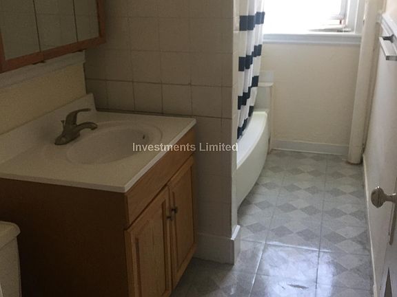 4th image of 360 Riverway APT 14A