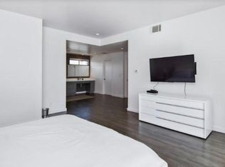 8621 Wilshire Blvd #1002, Beverly Hills, CA 90211