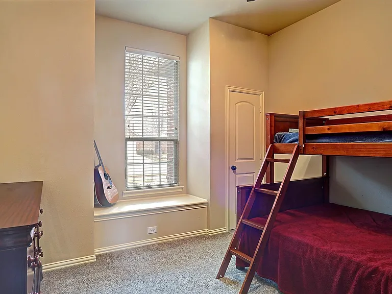 2440 Deerwood Dr — Photo 27
