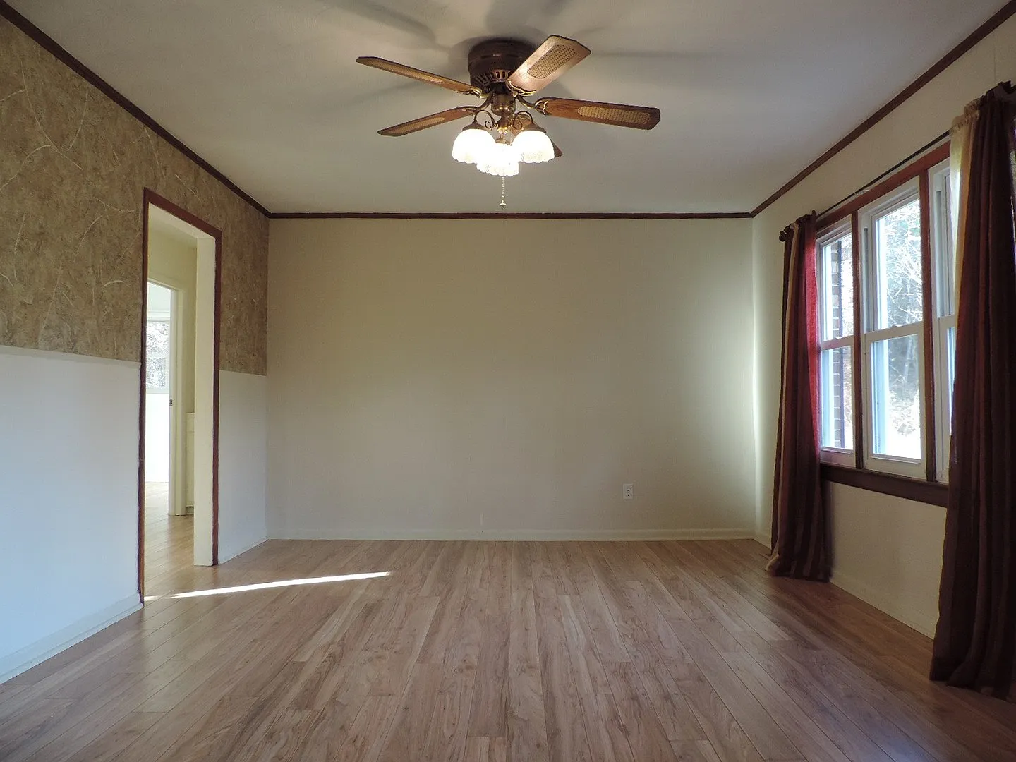 Great 3/1 Brick Ranch on Will Vannoy! Convenient Location! — Photo 2