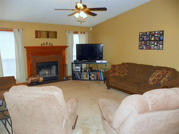 5th image of 1941 Flint Hill Dr